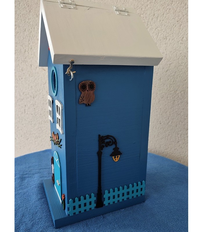 Nichoir cabane original en bois de qualité décoré artisanal